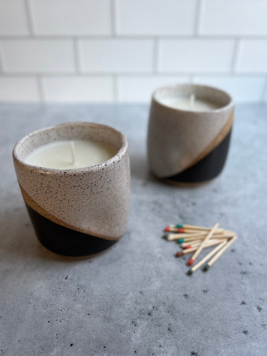 Handmade candle- black & white (coconut)