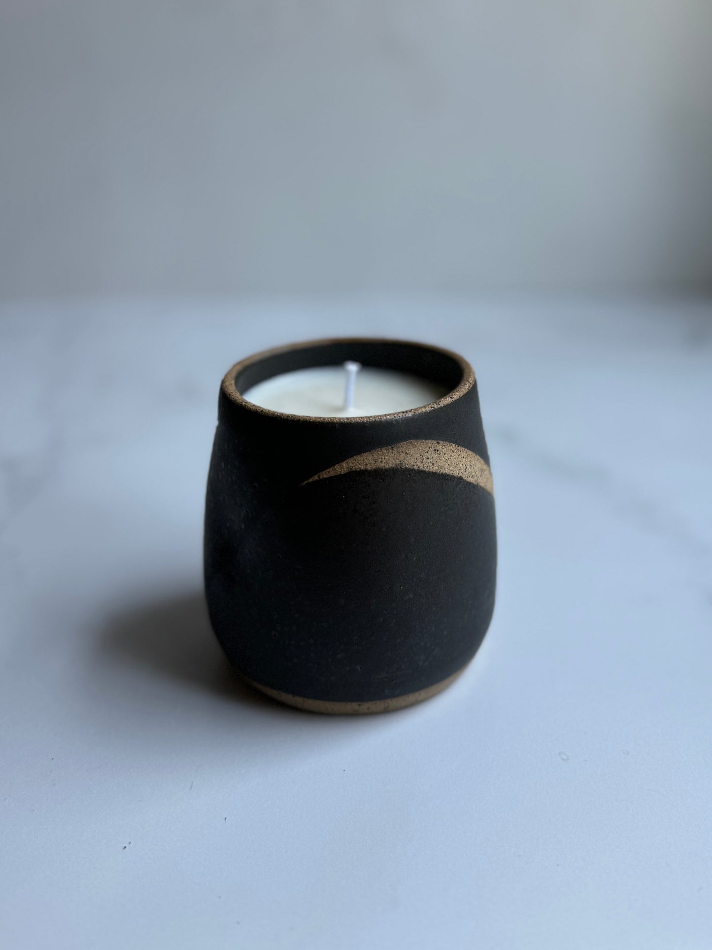 Handmade candle- black diagonal (lemon)