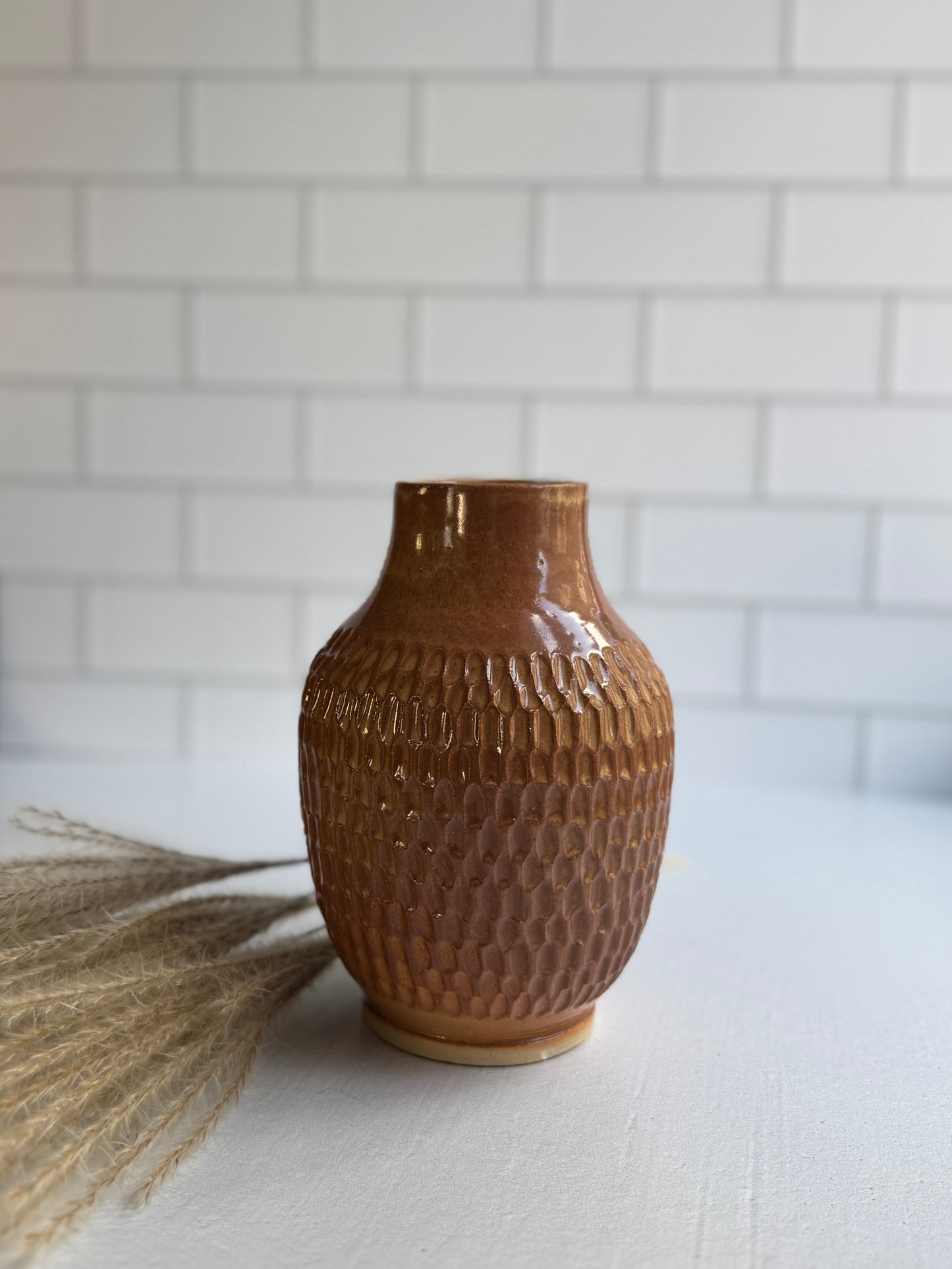 Khaki textured vase